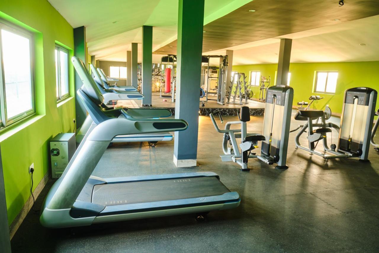 Legon City Mall Short Stay Apartments For Business And Vacation - East Legon アクラ エクステリア 写真